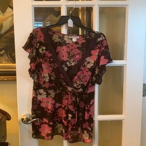 A self-esteem dress shirt Size 1X.   Color brown with pink and cream floral.